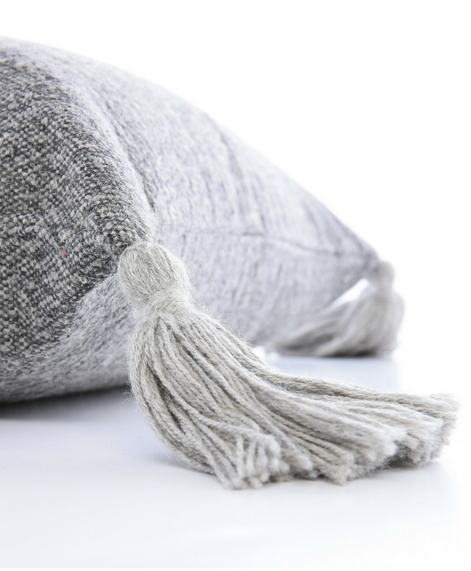 Piluta Throw Pillow - Sefte
