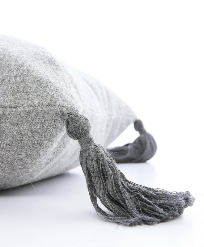 Piluta Throw Pillow - Sefte