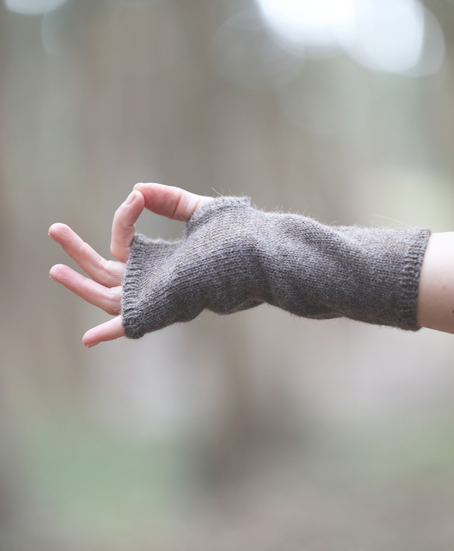Pura Fingerless Gloves in Cream - Sefte